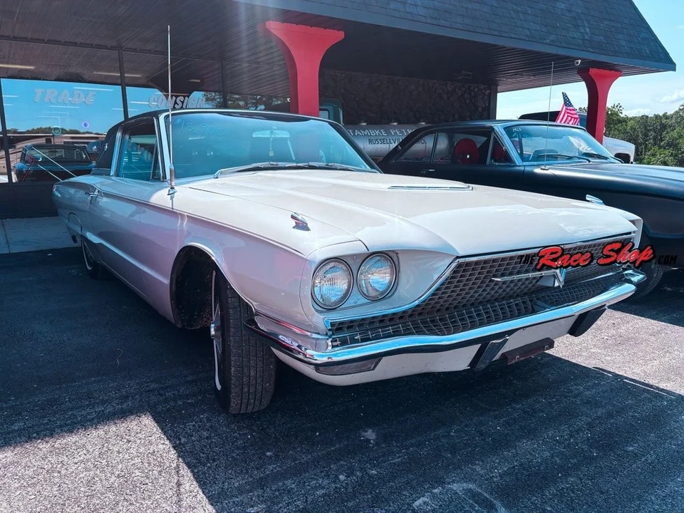 1966 Ford Thunderbird 3rd Gen - Image 15 of 21