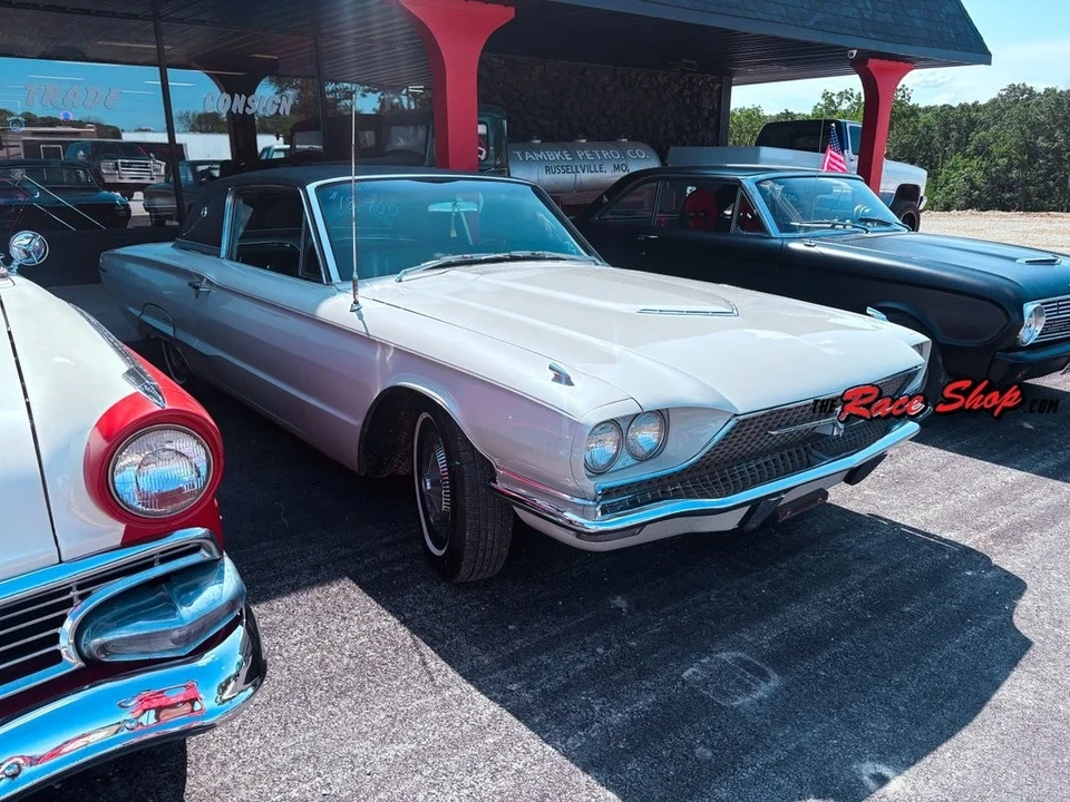 1966 Ford Thunderbird 3rd Gen - Image 4 of 21