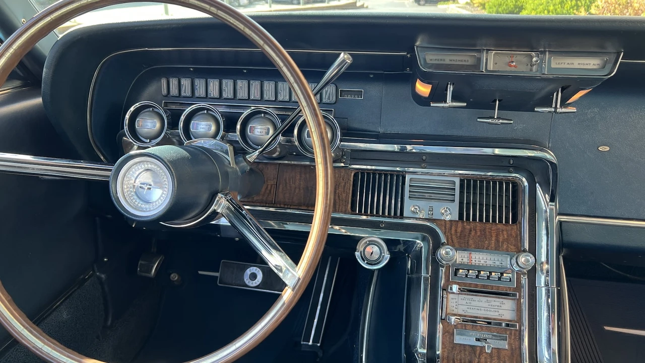 1966 Ford Thunderbird 4th Gen - Image 7 of 10
