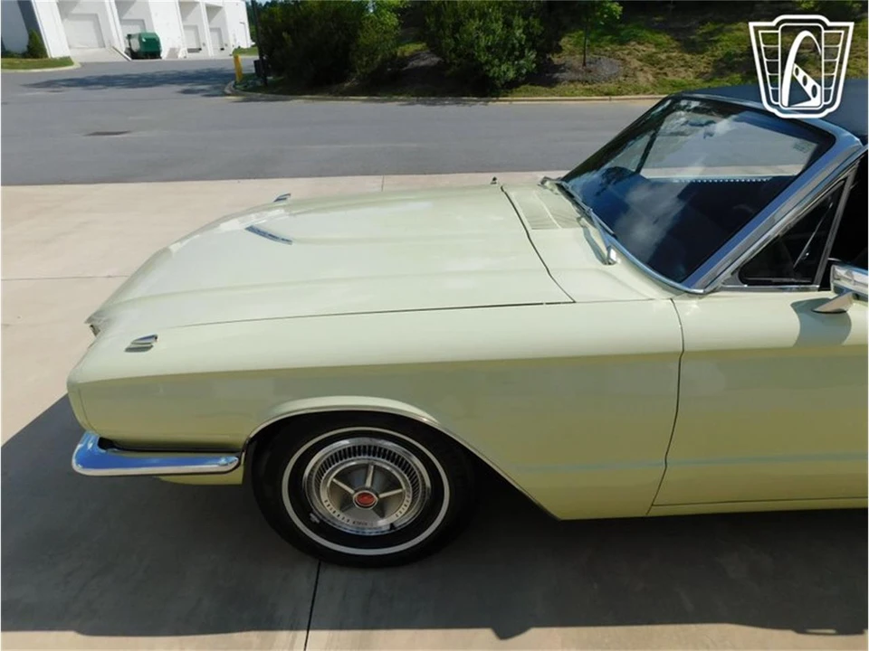 1966 Ford Thunderbird 4th Gen - Image 11 of 31