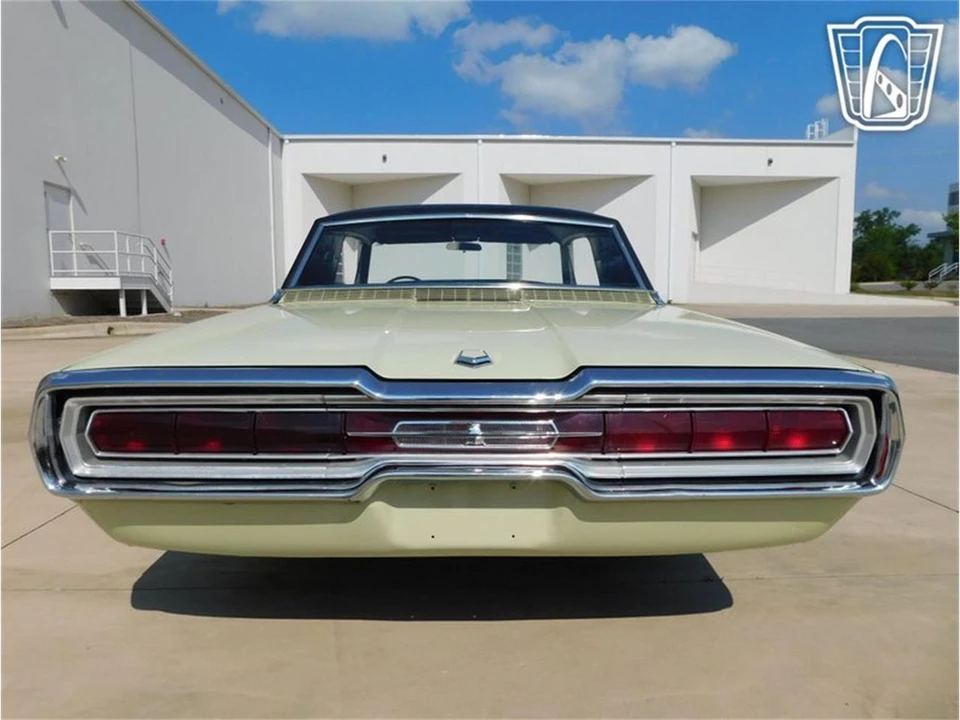 1966 Ford Thunderbird 4th Gen - Image 22 of 31