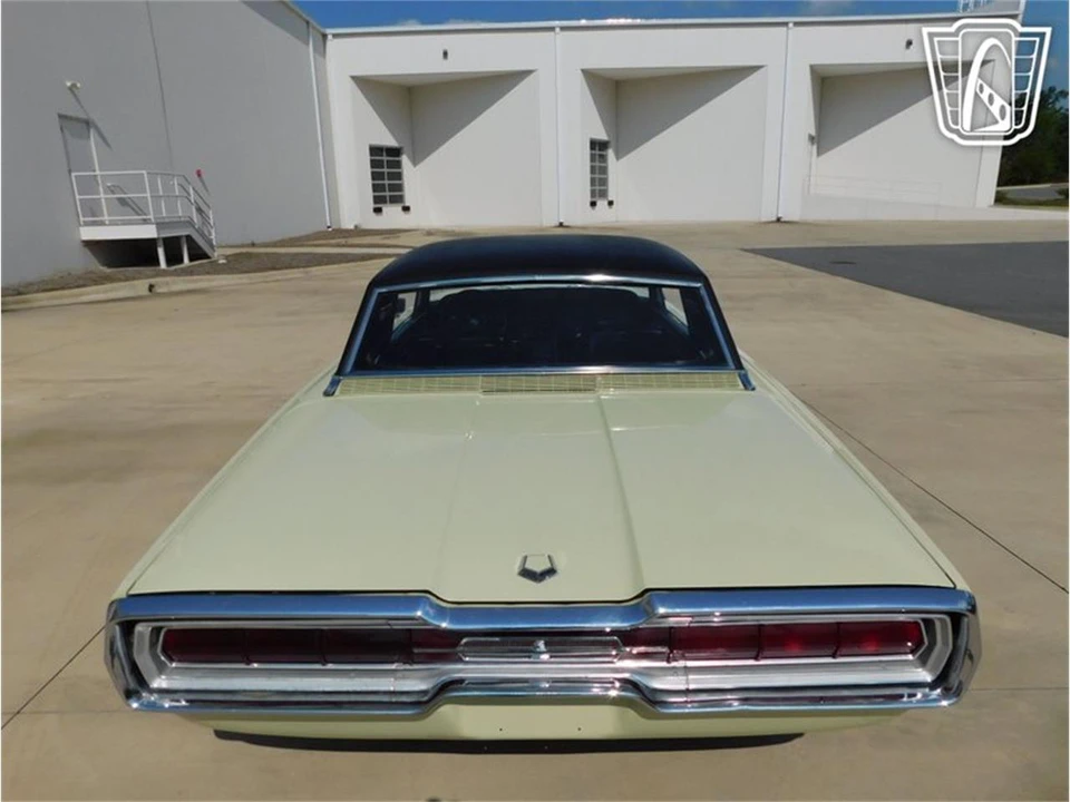 1966 Ford Thunderbird 4th Gen - Image 23 of 31