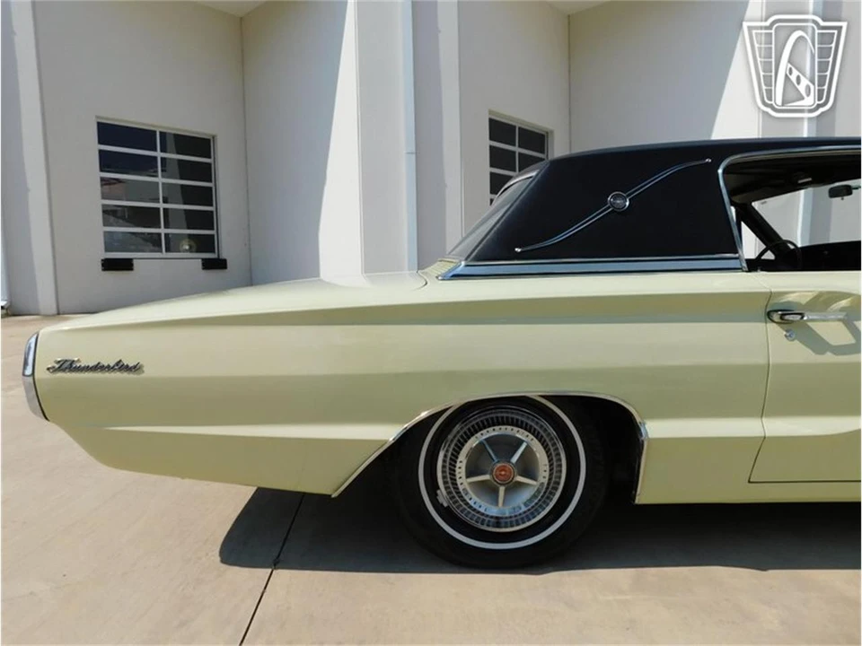 1966 Ford Thunderbird 4th Gen - Image 28 of 31
