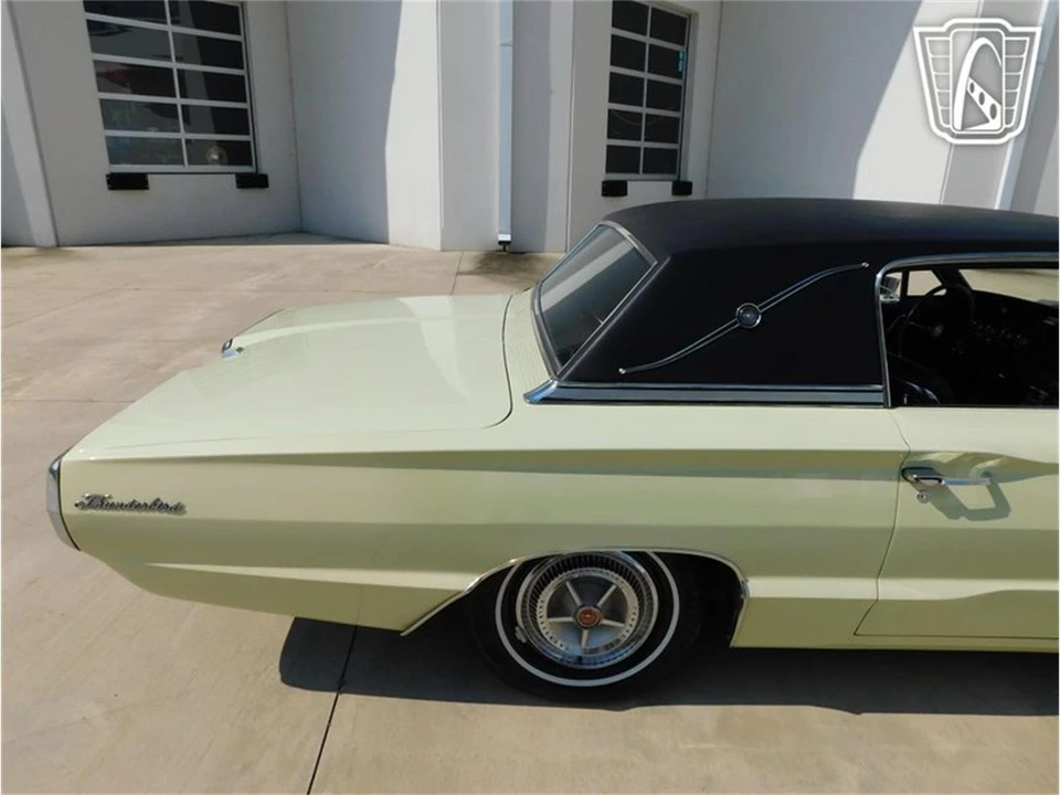 1966 Ford Thunderbird 4th Gen - Image 29 of 31