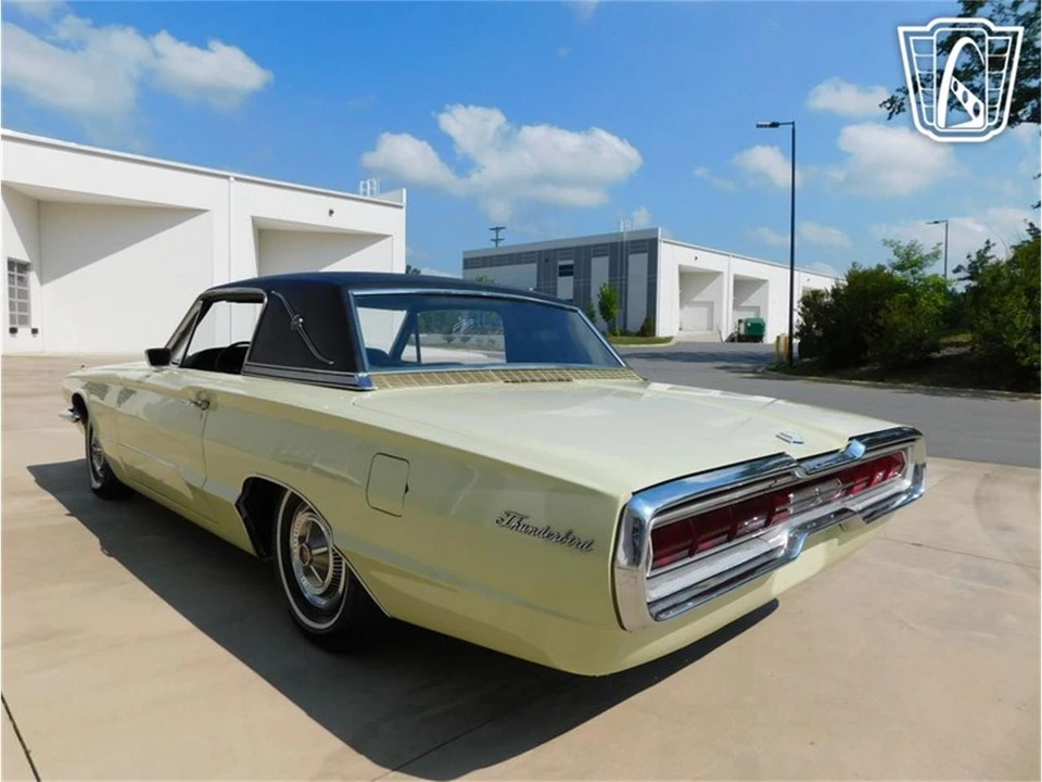1966 Ford Thunderbird 4th Gen - Image 19 of 31