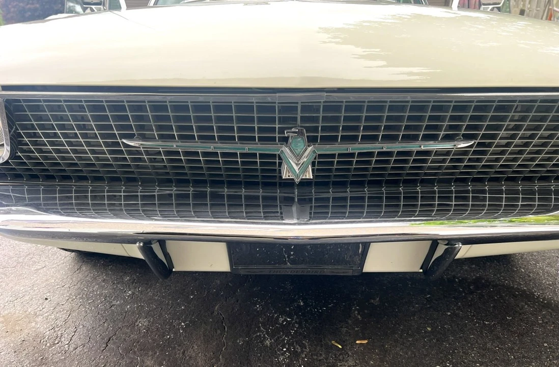 1966 Ford Thunderbird 4th Gen - Image 14 of 31
