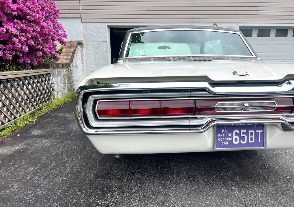 1966 Ford Thunderbird 4th Gen - Image 17 of 31