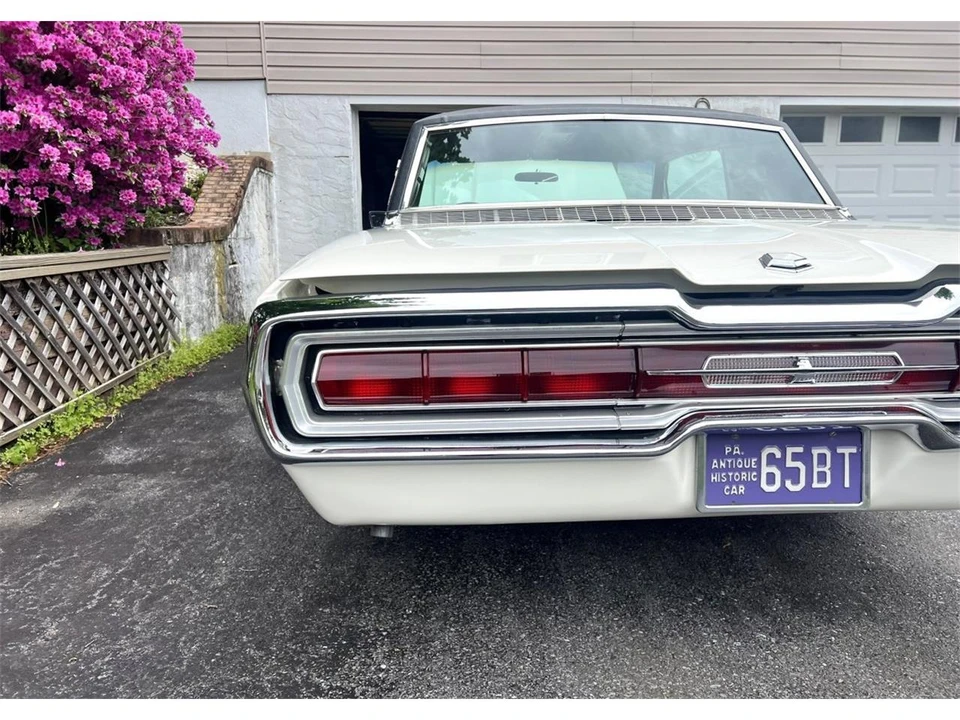 1966 Ford Thunderbird 4th Gen - Image 16 of 31