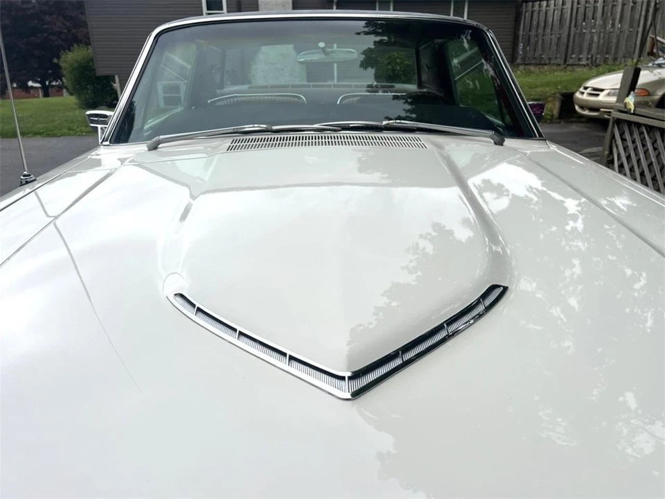 1966 Ford Thunderbird 4th Gen - Image 12 of 31