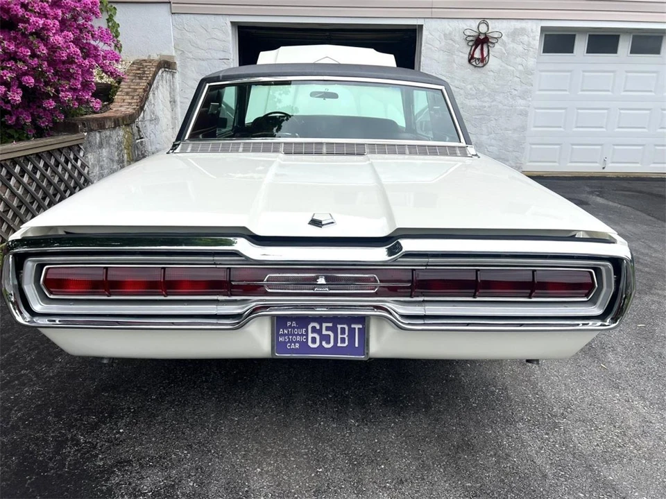 1966 Ford Thunderbird 4th Gen - Image 14 of 31