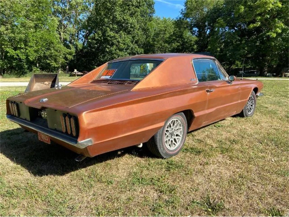 1966 Ford Thunderbird 4th Gen - Image 18 of 19
