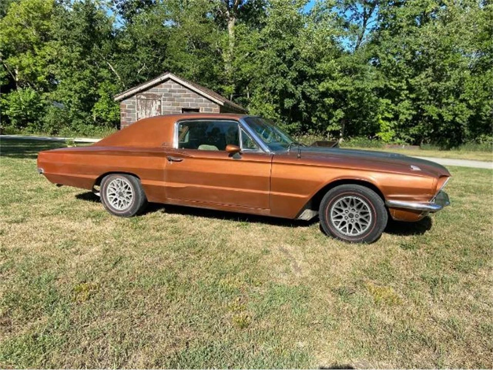 1966 Ford Thunderbird 4th Gen - Image 15 of 19