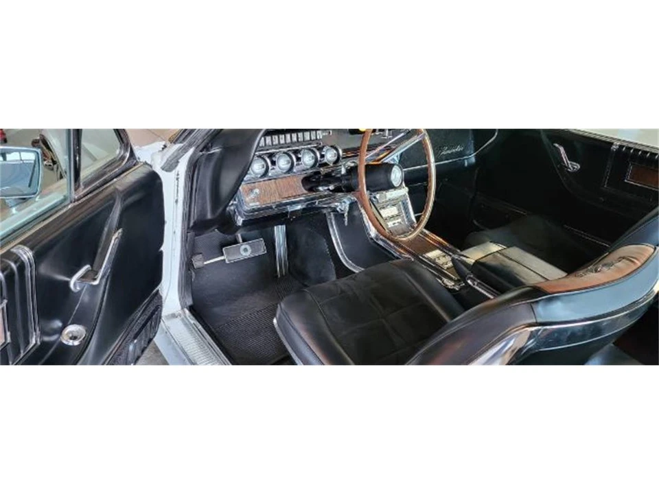 1966 Ford Thunderbird 4th Gen - Image 8 of 18