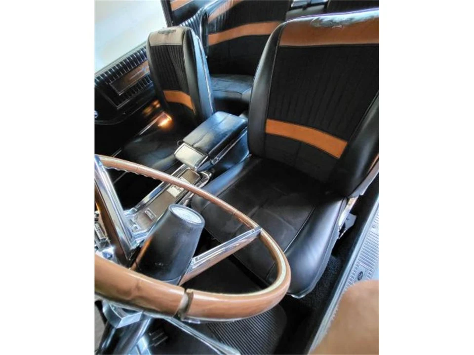 1966 Ford Thunderbird 4th Gen - Image 3 of 18