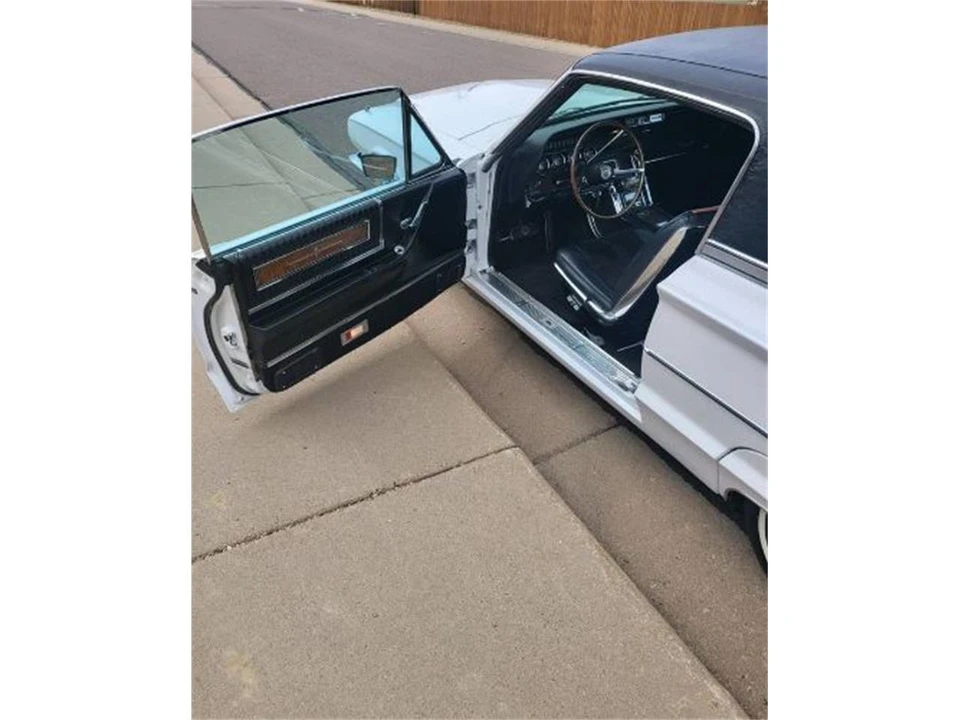 1966 Ford Thunderbird 4th Gen - Image 12 of 18