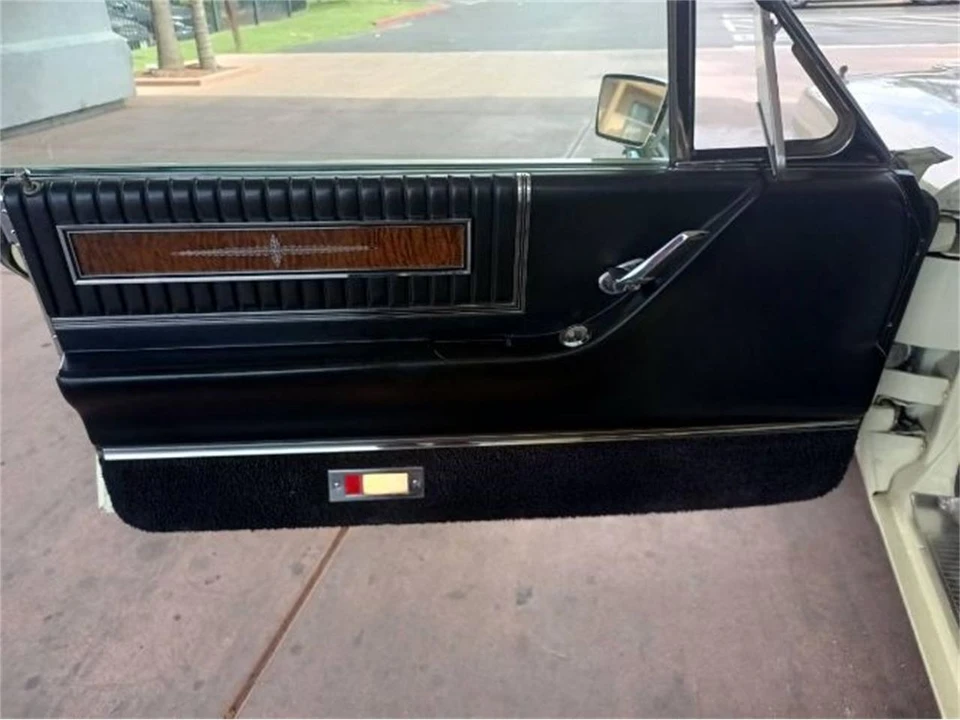 1966 Ford Thunderbird 4th Gen - Image 10 of 17