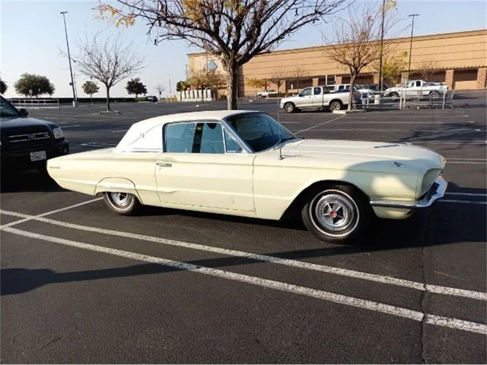 1966 Ford Thunderbird 4th Gen - Image 2 of 17