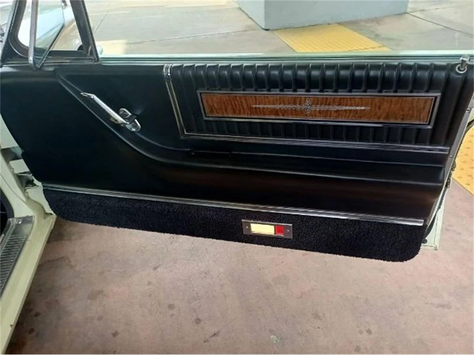 1966 Ford Thunderbird 4th Gen - Image 15 of 17
