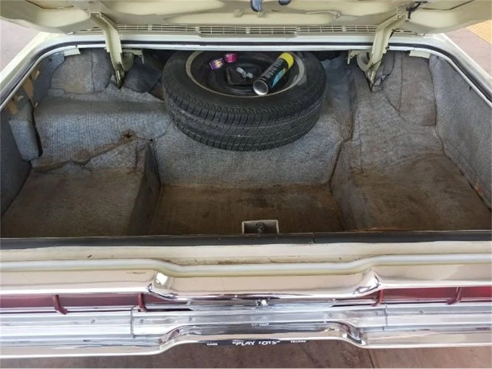 1966 Ford Thunderbird 4th Gen - Image 11 of 17