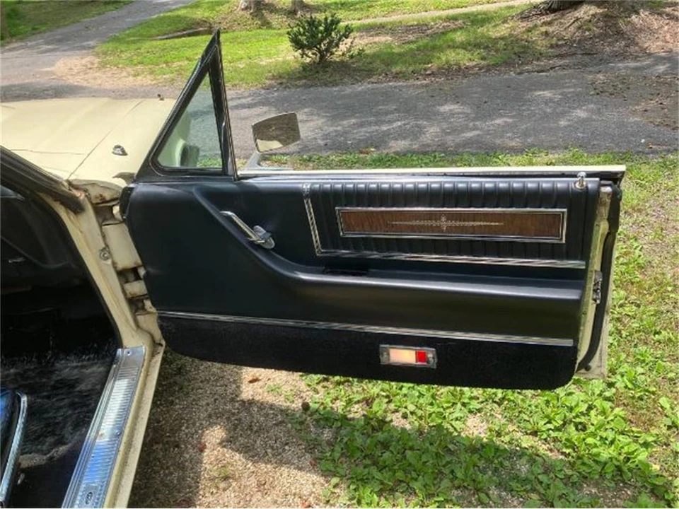 1966 Ford Thunderbird 4th Gen - Image 20 of 26