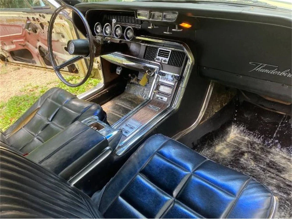 1966 Ford Thunderbird 4th Gen - Image 21 of 26