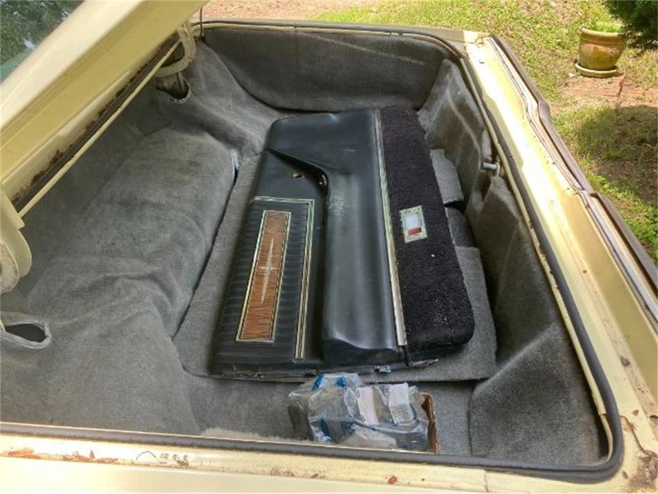 1966 Ford Thunderbird 4th Gen - Image 25 of 26
