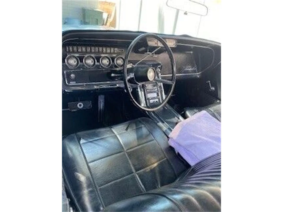 1966 Ford Thunderbird 4th Gen - Image 9 of 10