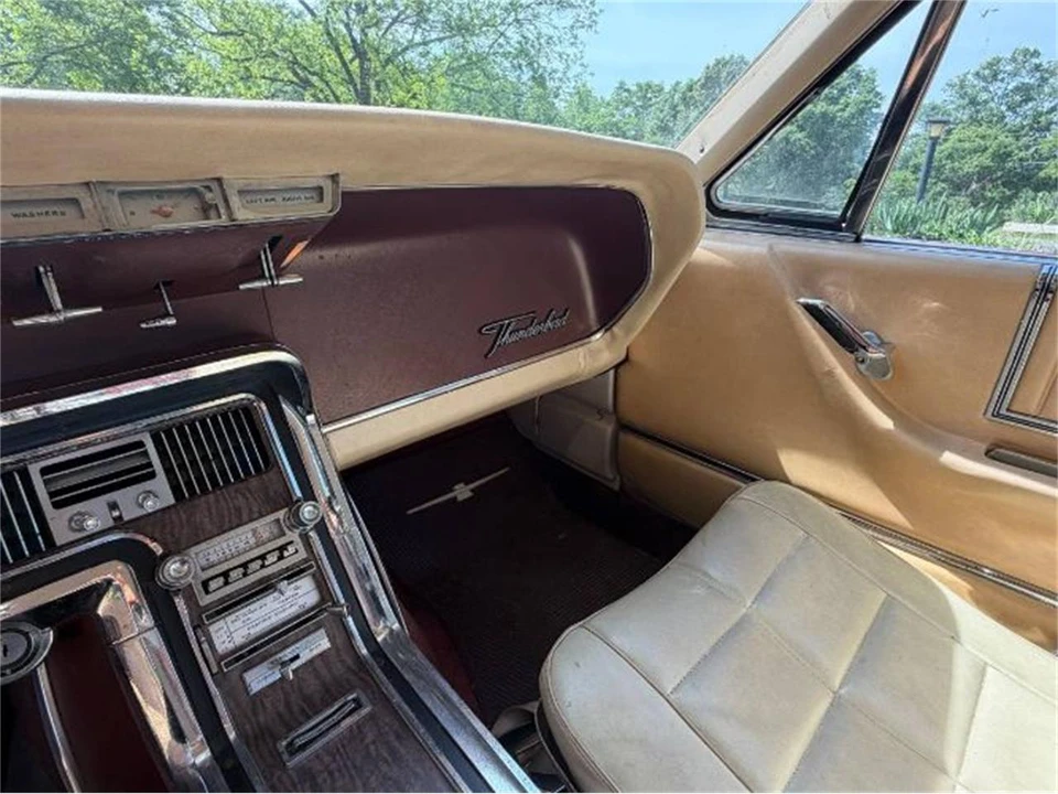 1966 Ford Thunderbird 4th Gen - Image 13 of 17