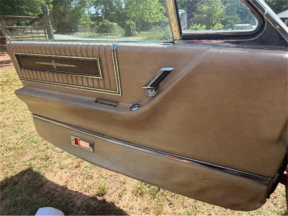 1966 Ford Thunderbird 4th Gen - Image 16 of 17