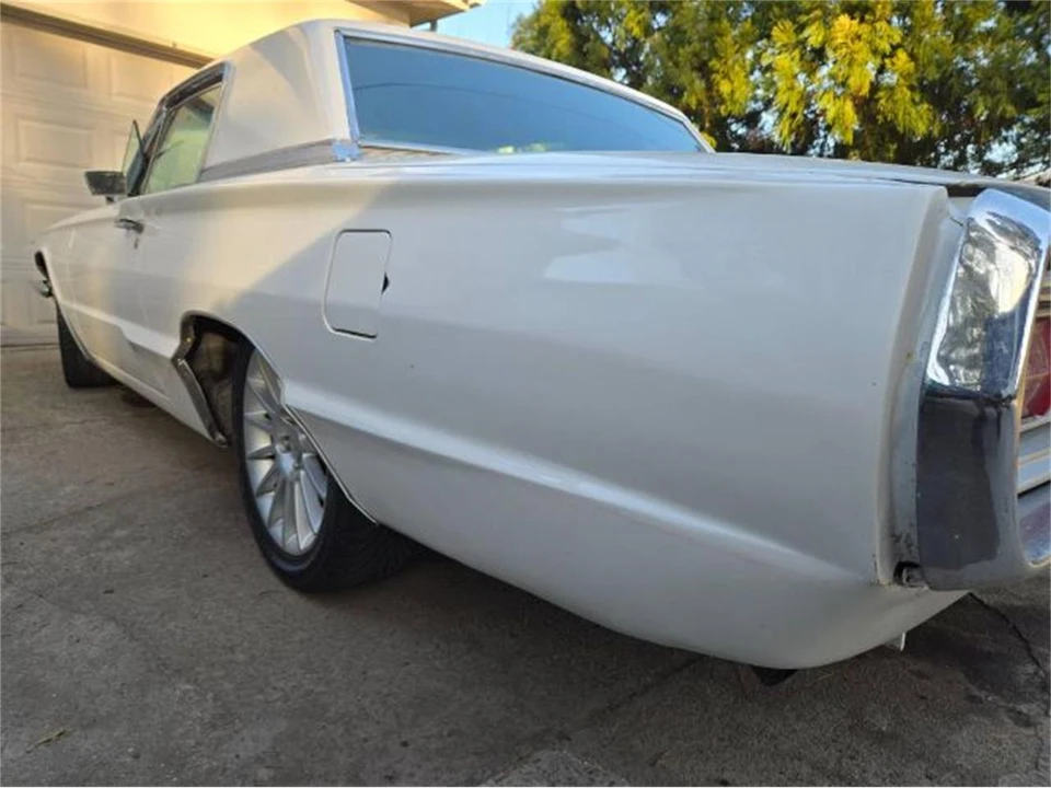 1966 Ford Thunderbird 4th Gen - Image 3 of 19