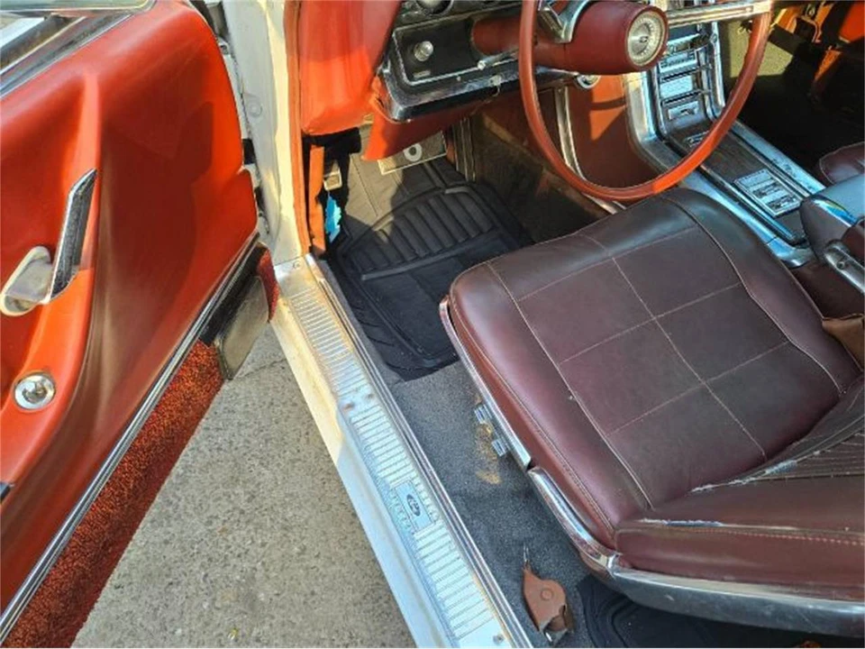1966 Ford Thunderbird 4th Gen - Image 10 of 19