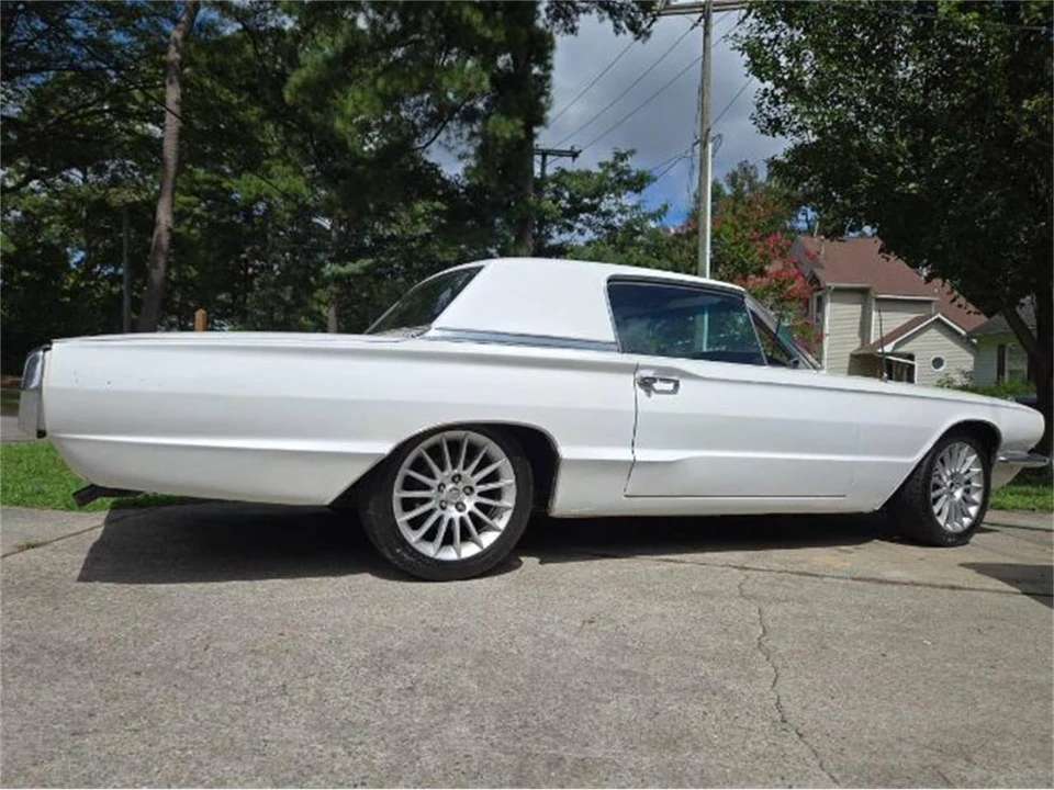 1966 Ford Thunderbird 4th Gen - Image 17 of 19