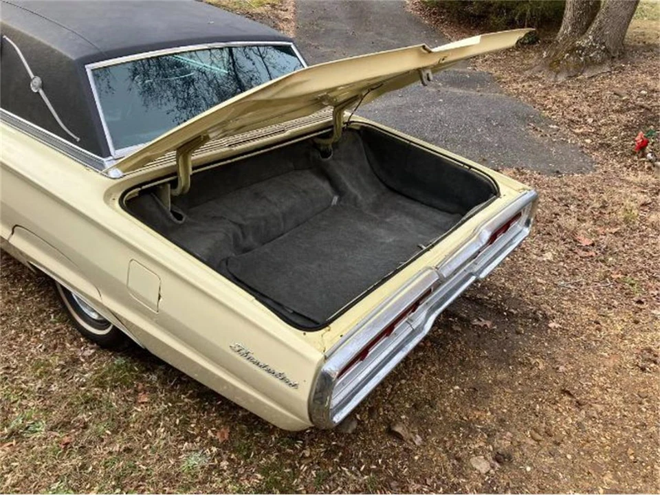 1966 Ford Thunderbird 4th Gen - Image 12 of 16
