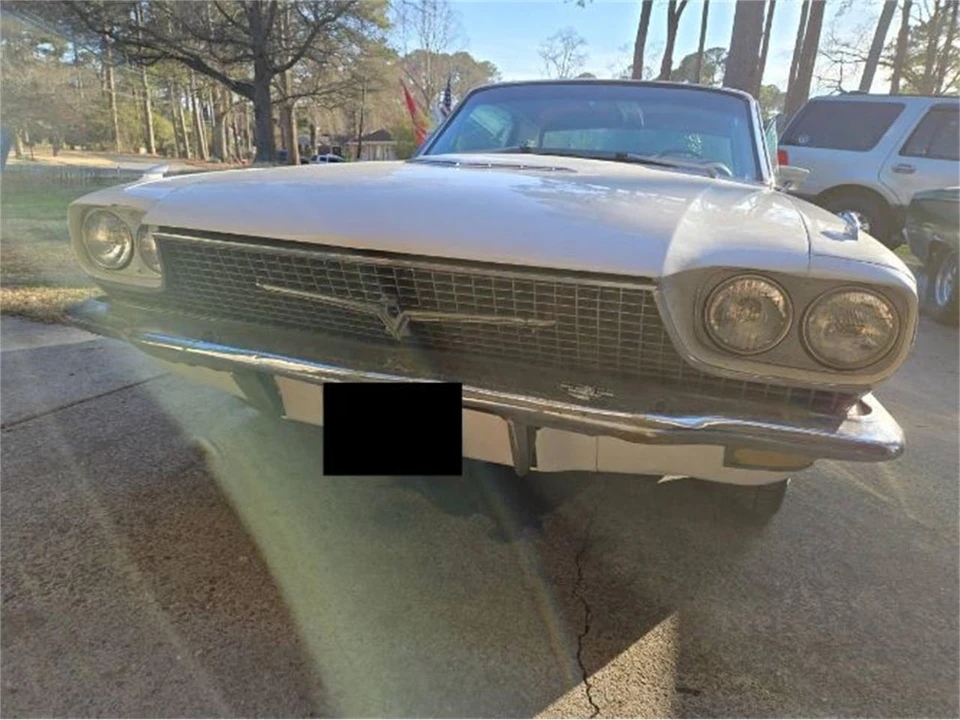 1966 Ford Thunderbird 4th Gen - Image 6 of 19