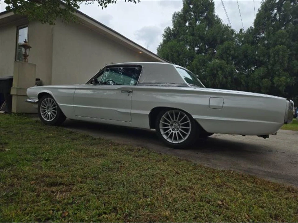 1966 Ford Thunderbird 4th Gen - Image 8 of 19