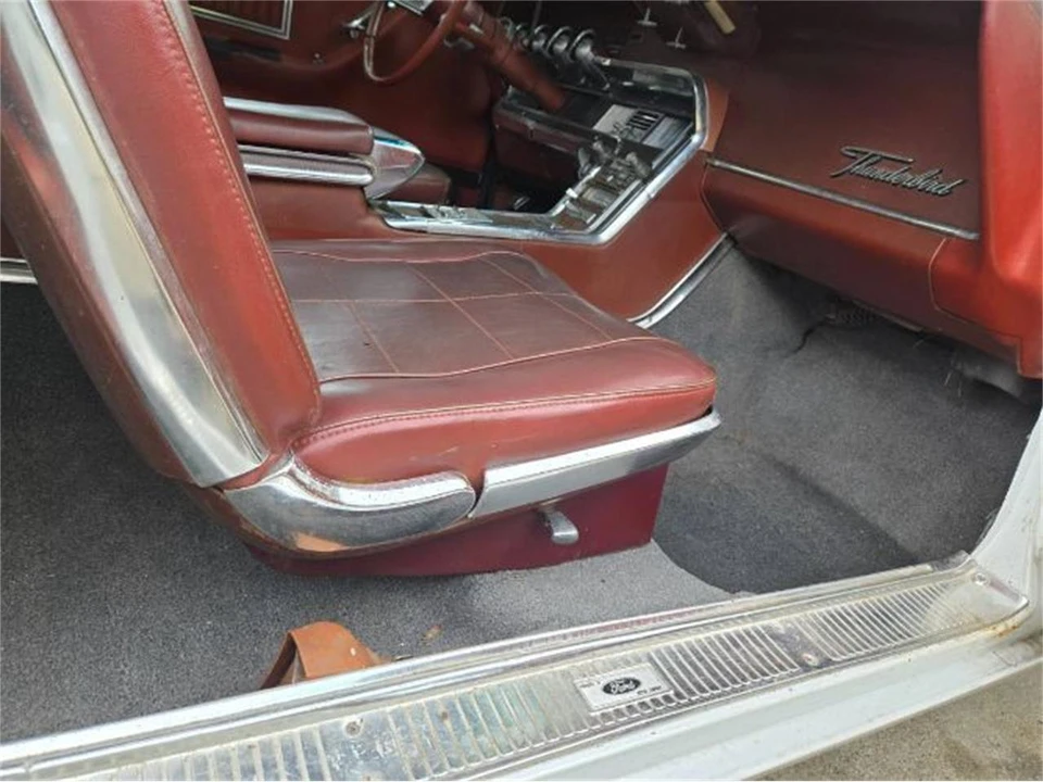 1966 Ford Thunderbird 4th Gen - Image 14 of 19