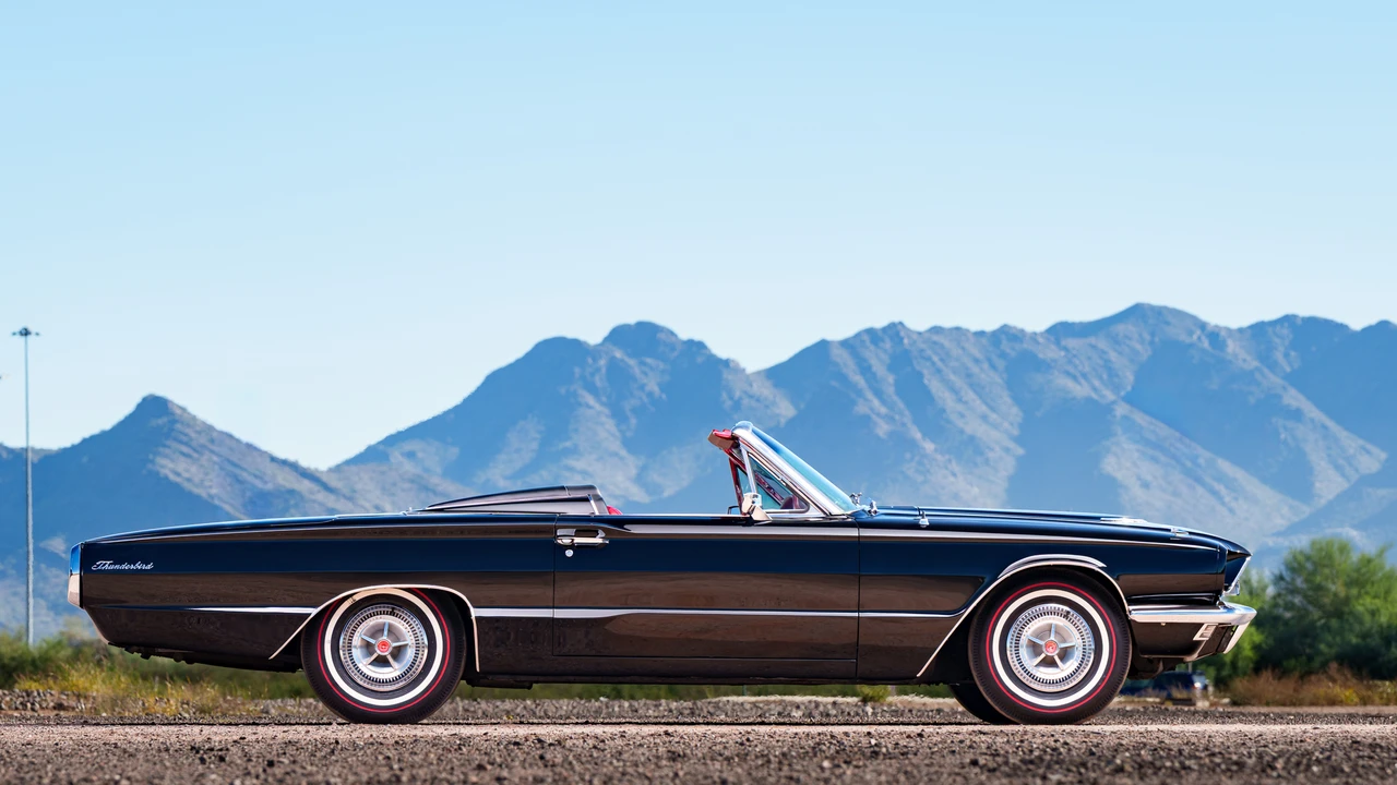 1966 Ford Thunderbird 4th Gen - Image 14 of 31