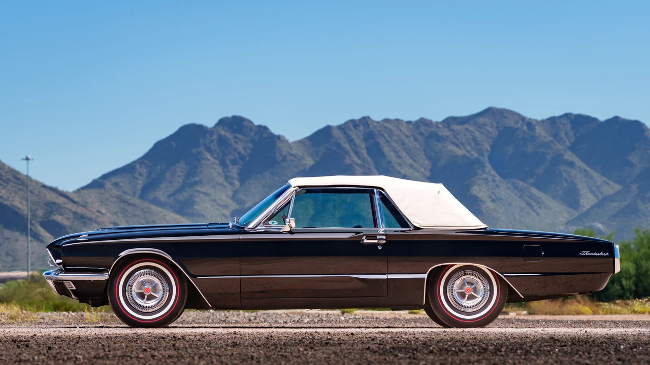 1966 Ford Thunderbird 4th Gen - Image 29 of 31