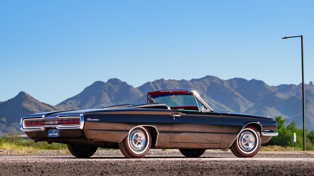 1966 Ford Thunderbird 4th Gen - Image 16 of 31