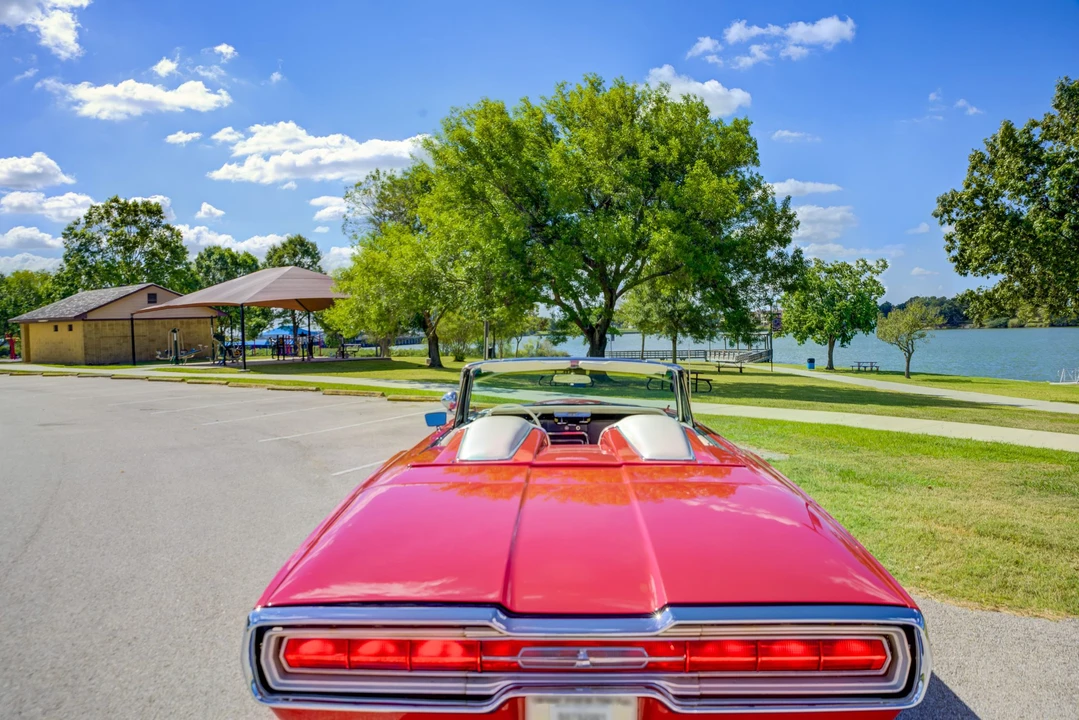 1966 Ford Thunderbird 4th Gen - Image 25 of 31