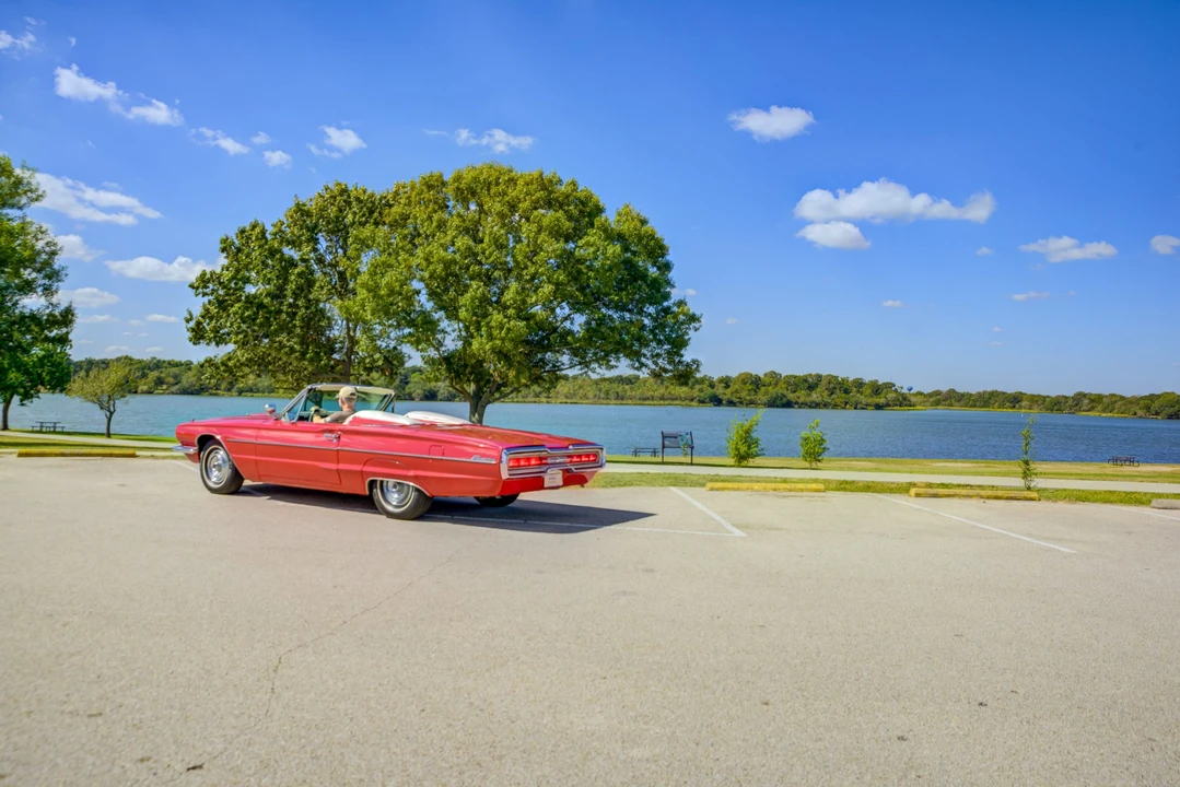 1966 Ford Thunderbird 4th Gen - Image 9 of 31