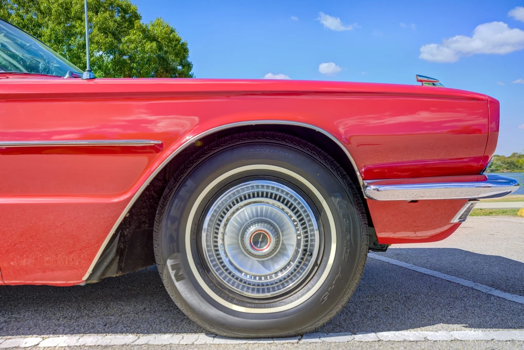 1966 Ford Thunderbird 4th Gen - Image 19 of 31