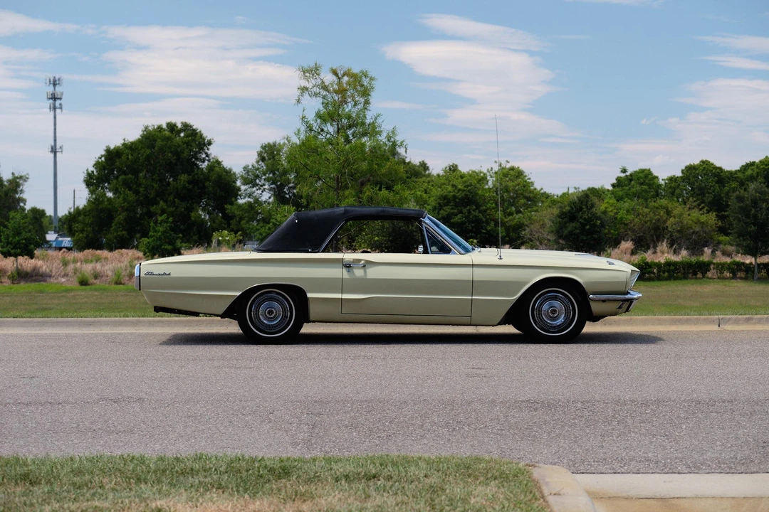 1966 Ford Thunderbird 3rd Gen - Image 30 of 31
