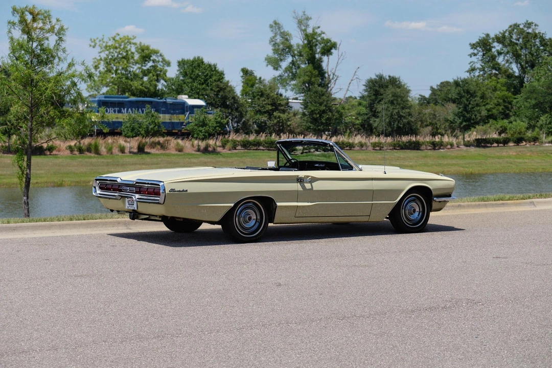 1966 Ford Thunderbird 3rd Gen - Image 16 of 31