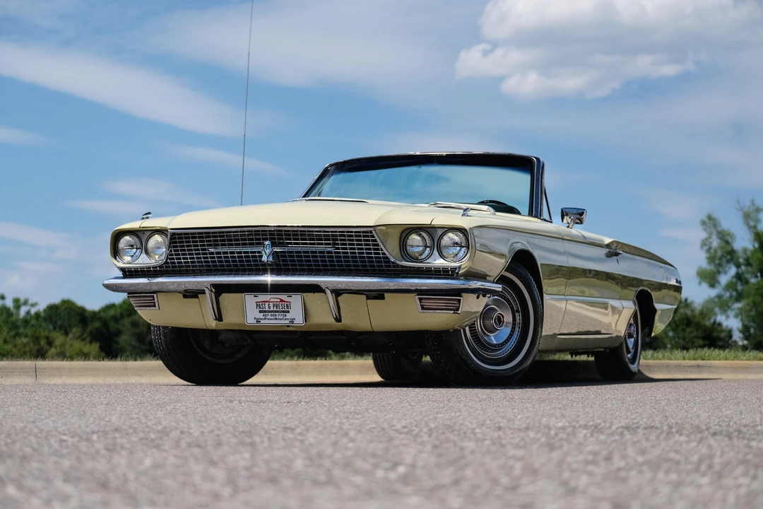 1966 Ford Thunderbird 3rd Gen - Image 2 of 31