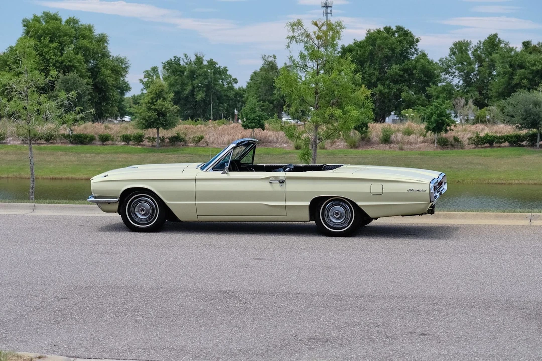 1966 Ford Thunderbird 3rd Gen - Image 10 of 31
