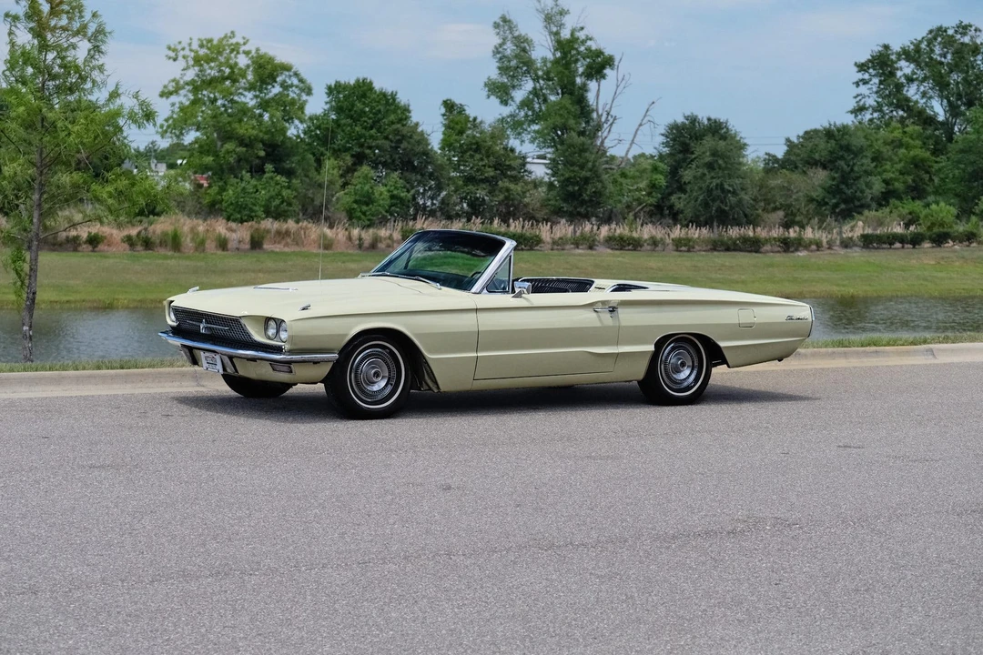 1966 Ford Thunderbird 3rd Gen - Image 6 of 31