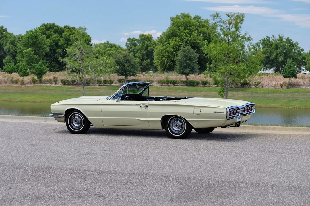 1966 Ford Thunderbird 3rd Gen - Image 11 of 31