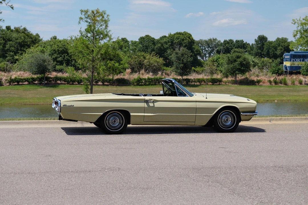 1966 Ford Thunderbird 3rd Gen - Image 17 of 31