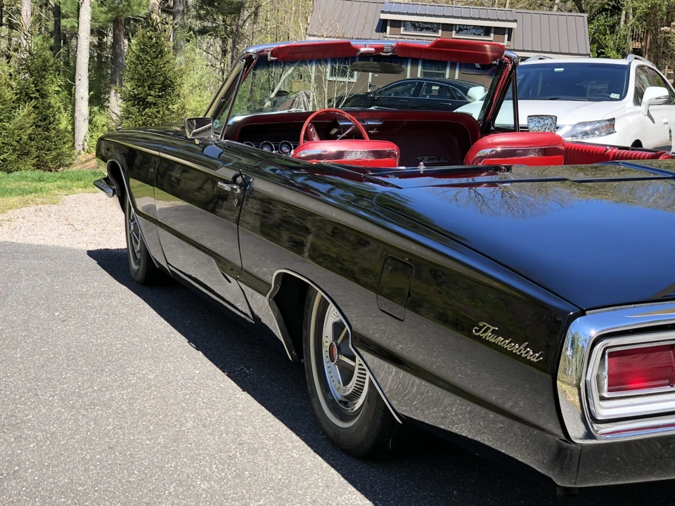 1966 Ford Thunderbird 4th Gen - Image 23 of 31